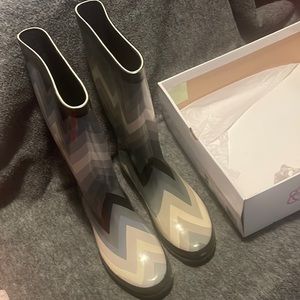Sugar rain boots women size 8